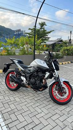 YAMAHA MT-03 ABS YAMAHA MT-03 ABS